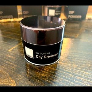 Nailboo Dip Powder in “Day Dreamer”